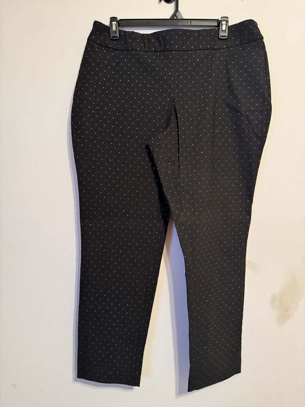 Kim Rogers Black and Silver Diamond Dot Pull-On Ankle Pants Size 18W